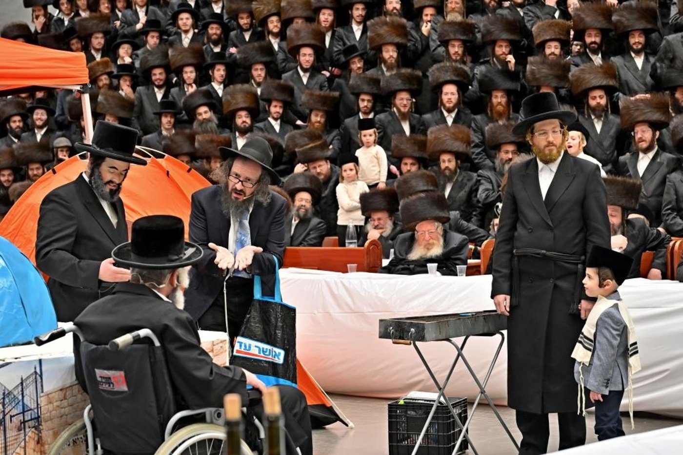 פורים בחצה"ק ויזניץ