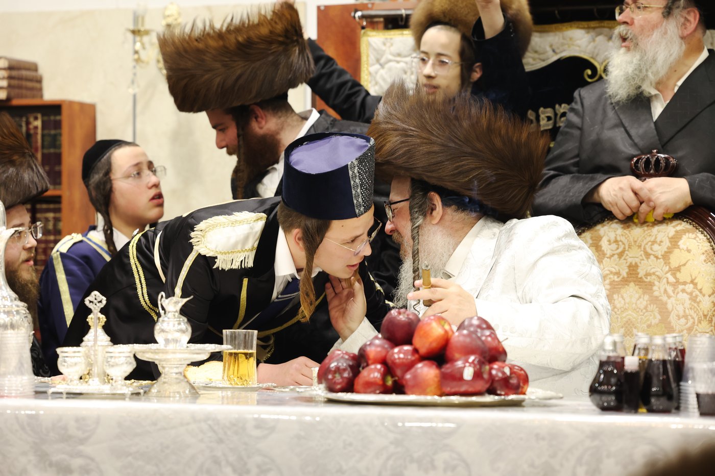 פורים בחצה"ק ביאלה ב"ב