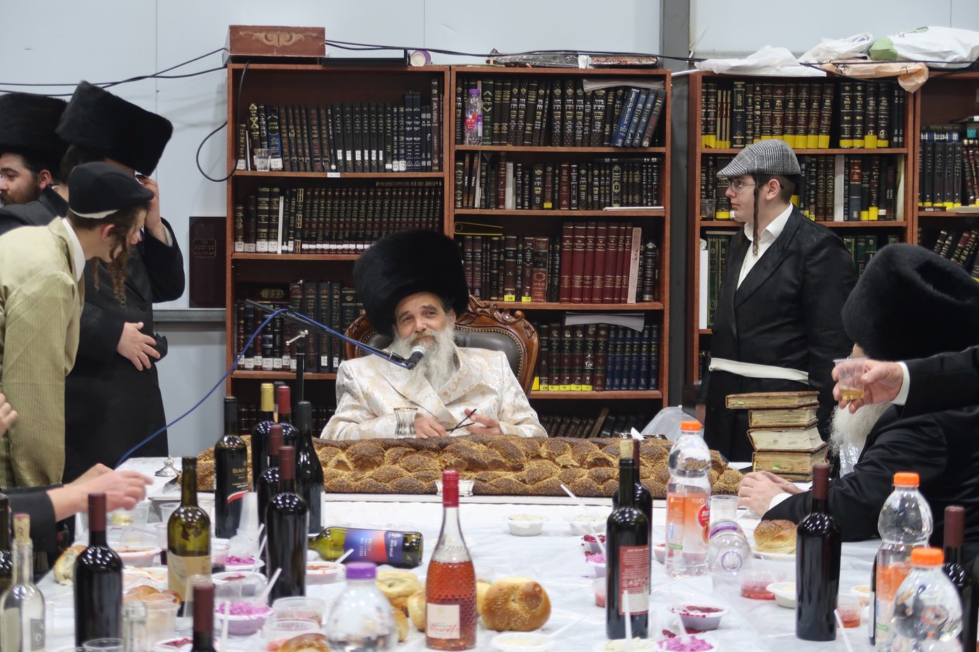 פורים בחצה"ק אשלג