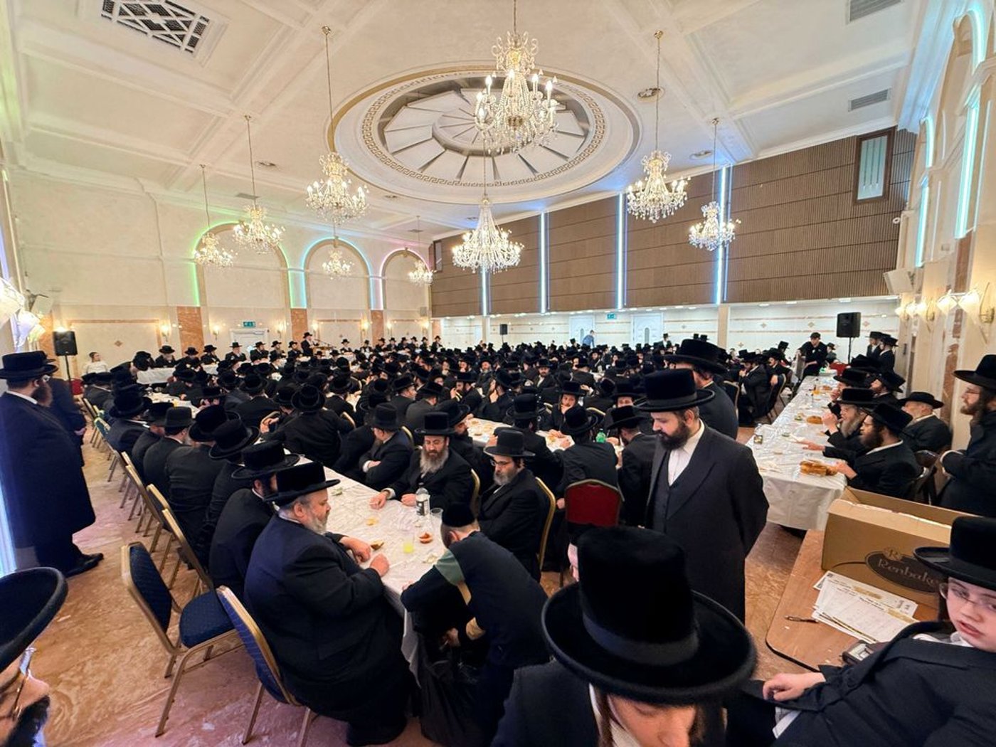 האדמו"ר מויז'ניץ לונדון בהילולת הישועות משה