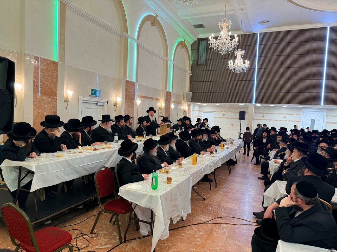 האדמו"ר מויז'ניץ לונדון בהילולת הישועות משה