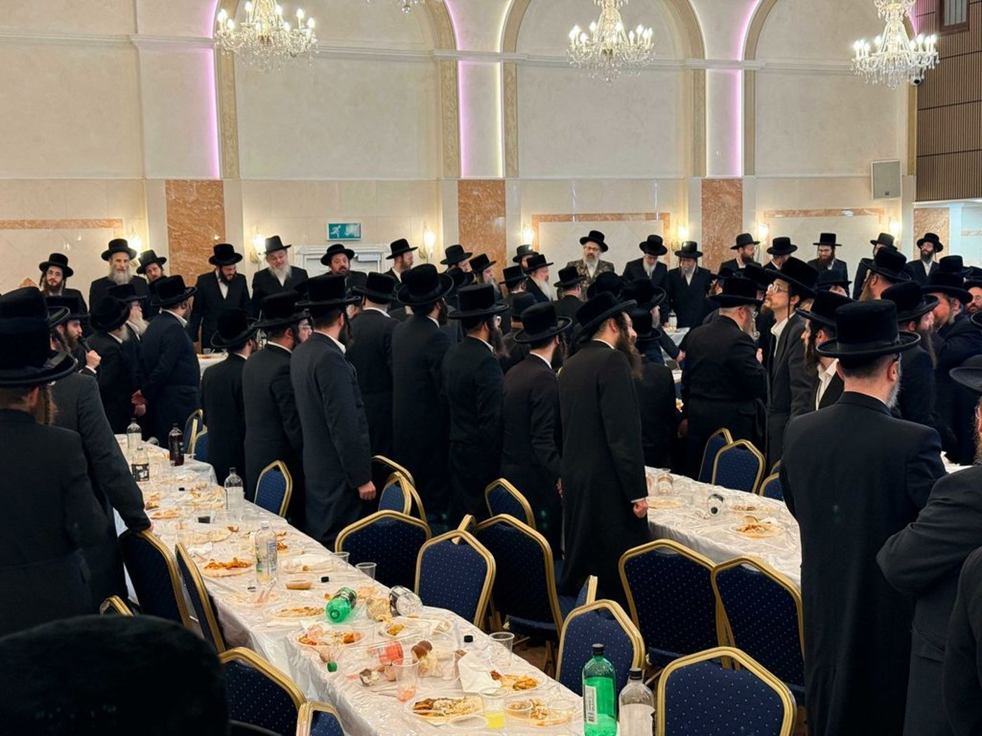 האדמו"ר מויז'ניץ לונדון בהילולת הישועות משה