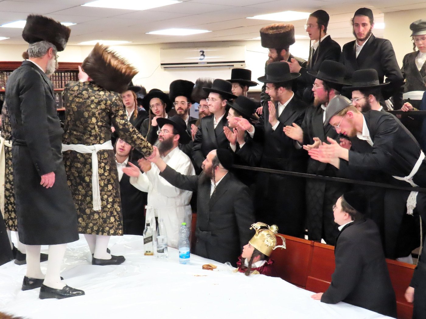 פורים בחצה"ק קרעטשניף קריית גת