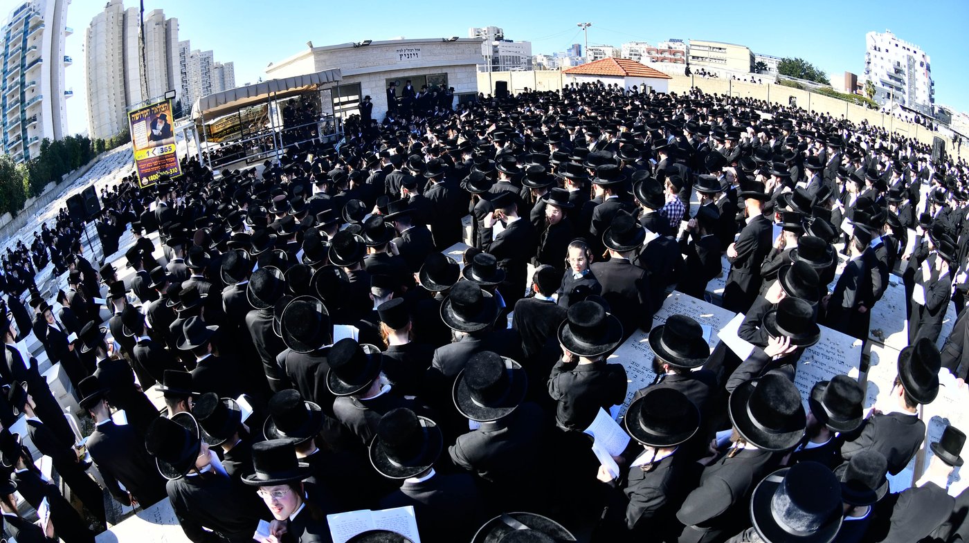 הילולא קדישא בויז'ניץ