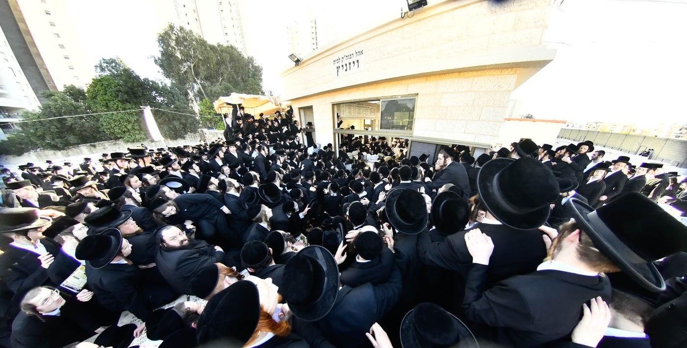 הילולא קדישא בויז'ניץ