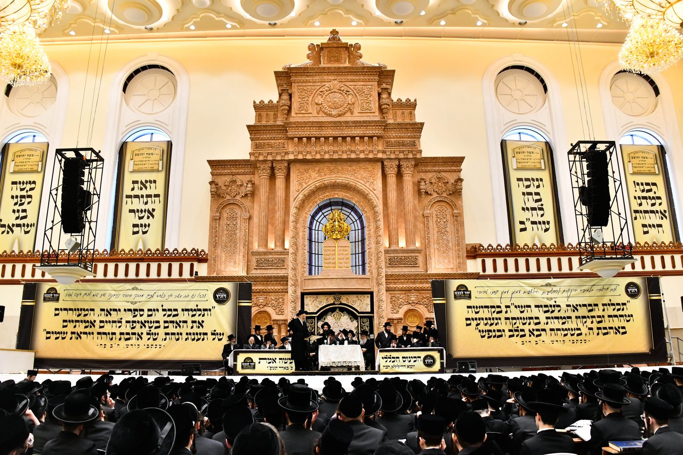 הילולא קדישא בויז'ניץ