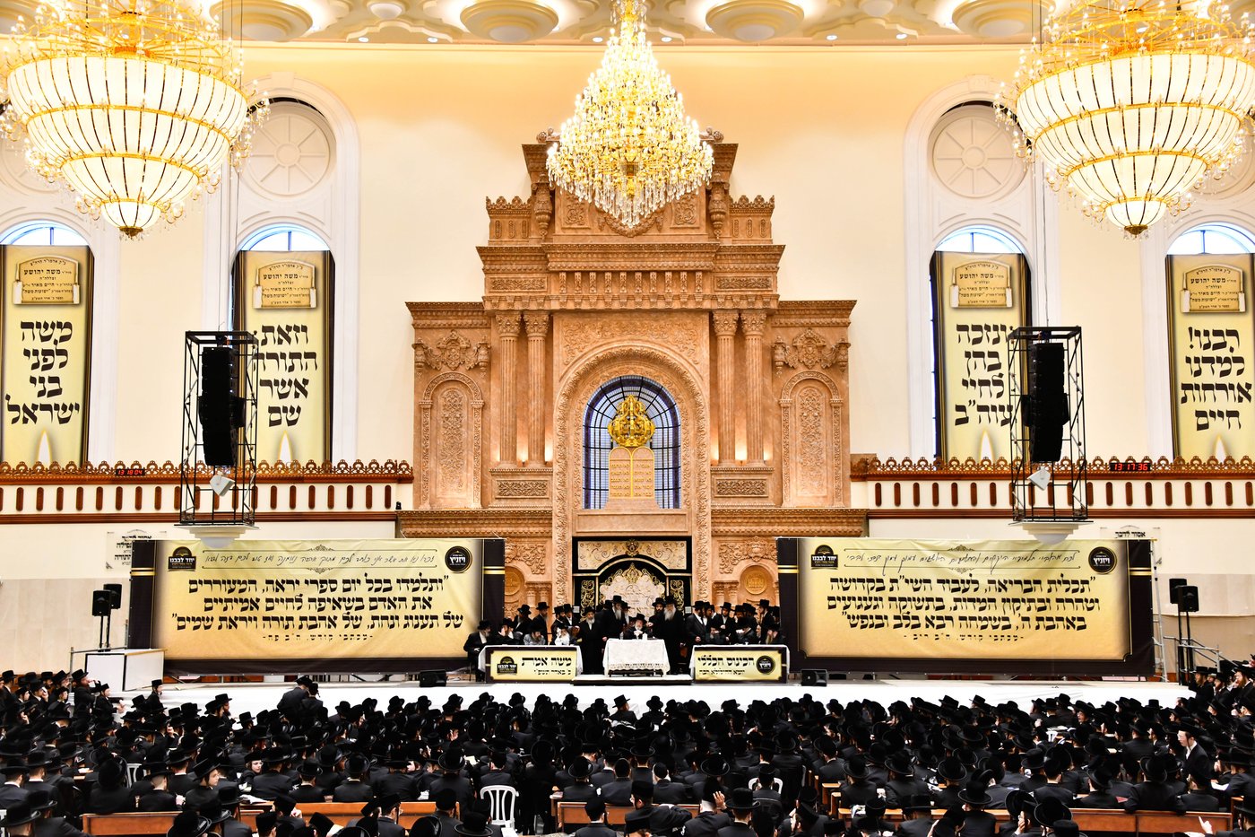 הילולא קדישא בויז'ניץ