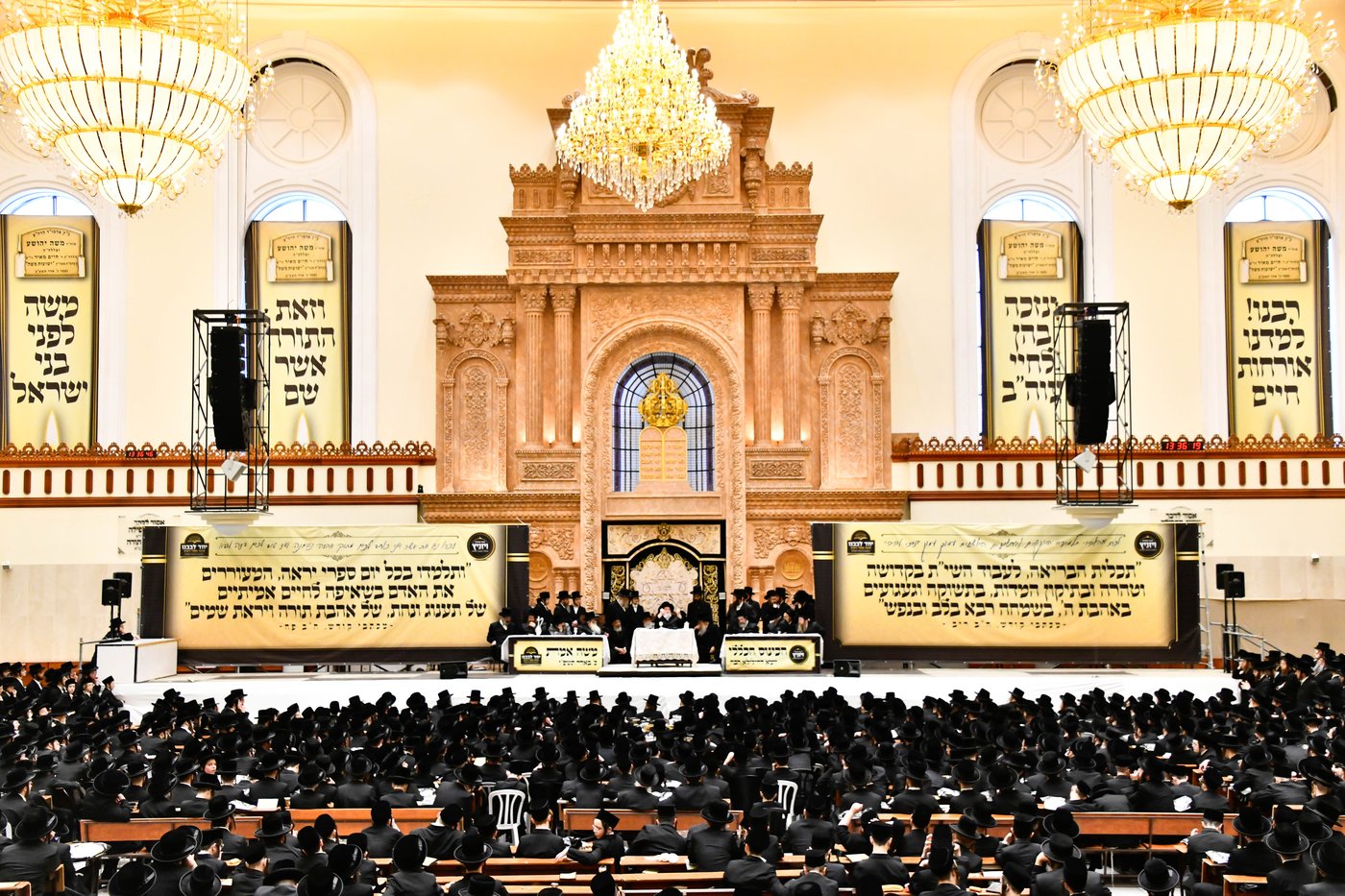 הילולא קדישא בויז'ניץ