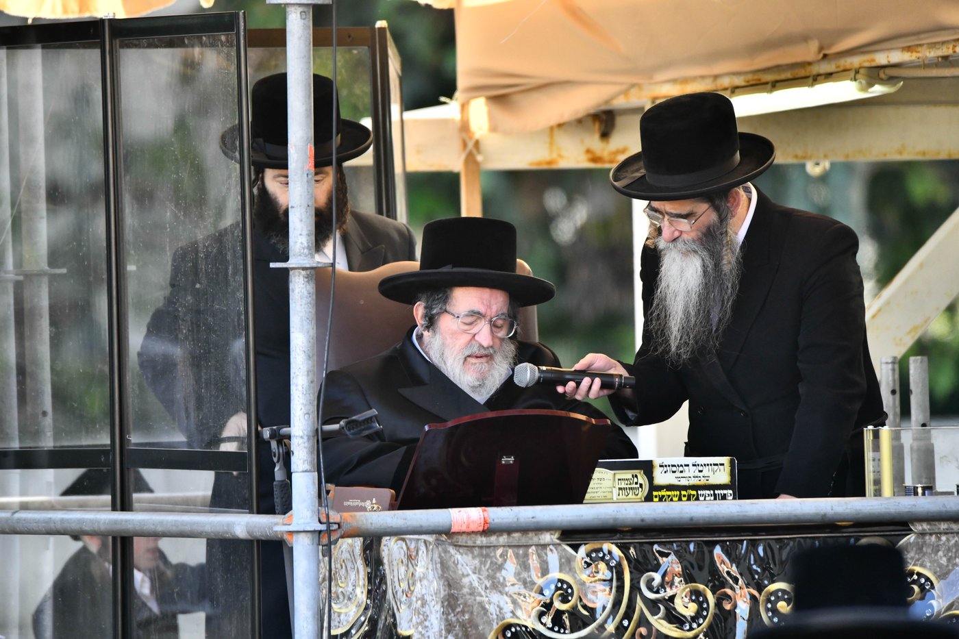 הילולא קדישא בויז'ניץ