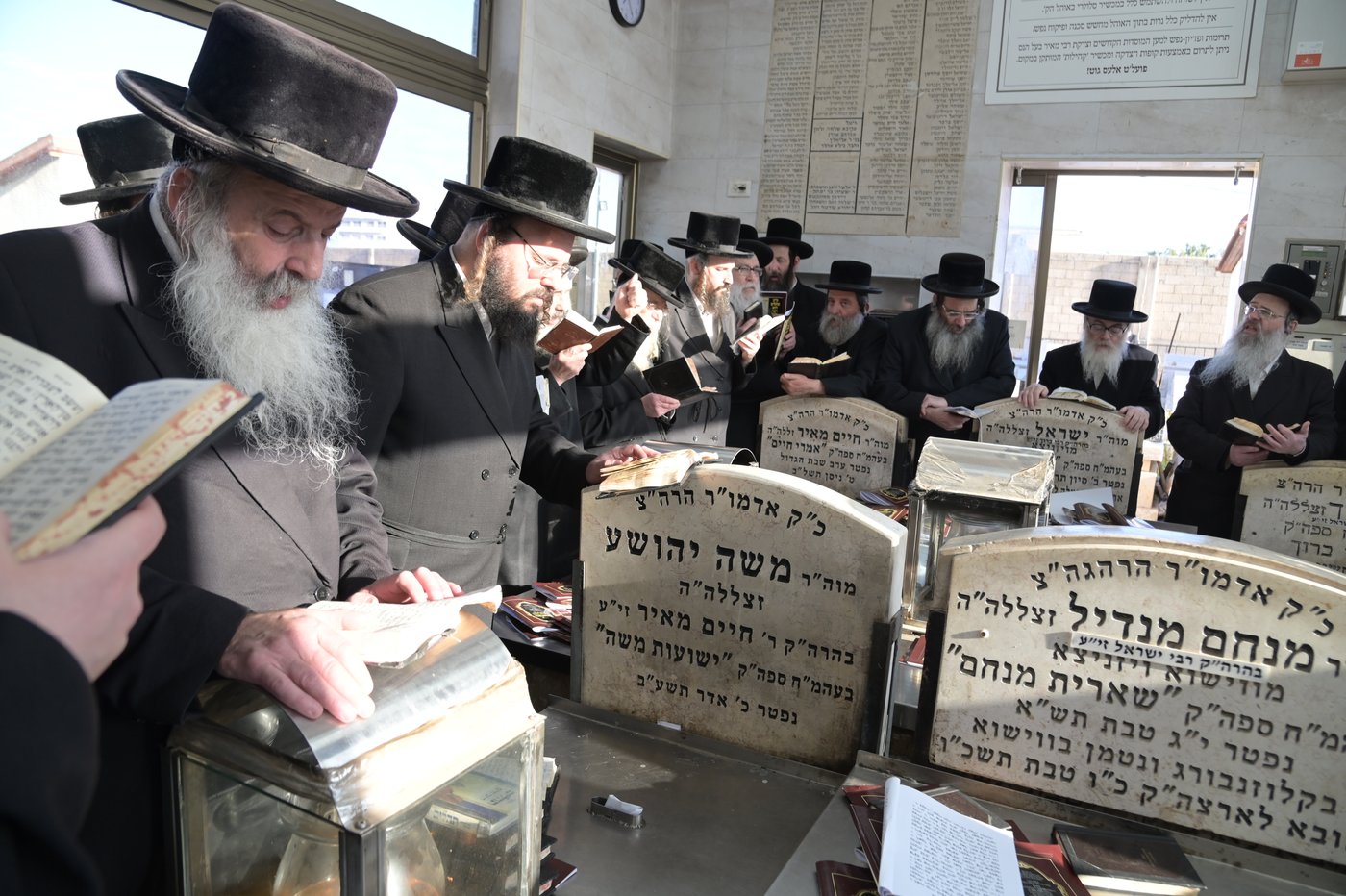 הילולא קדישא בויז'ניץ