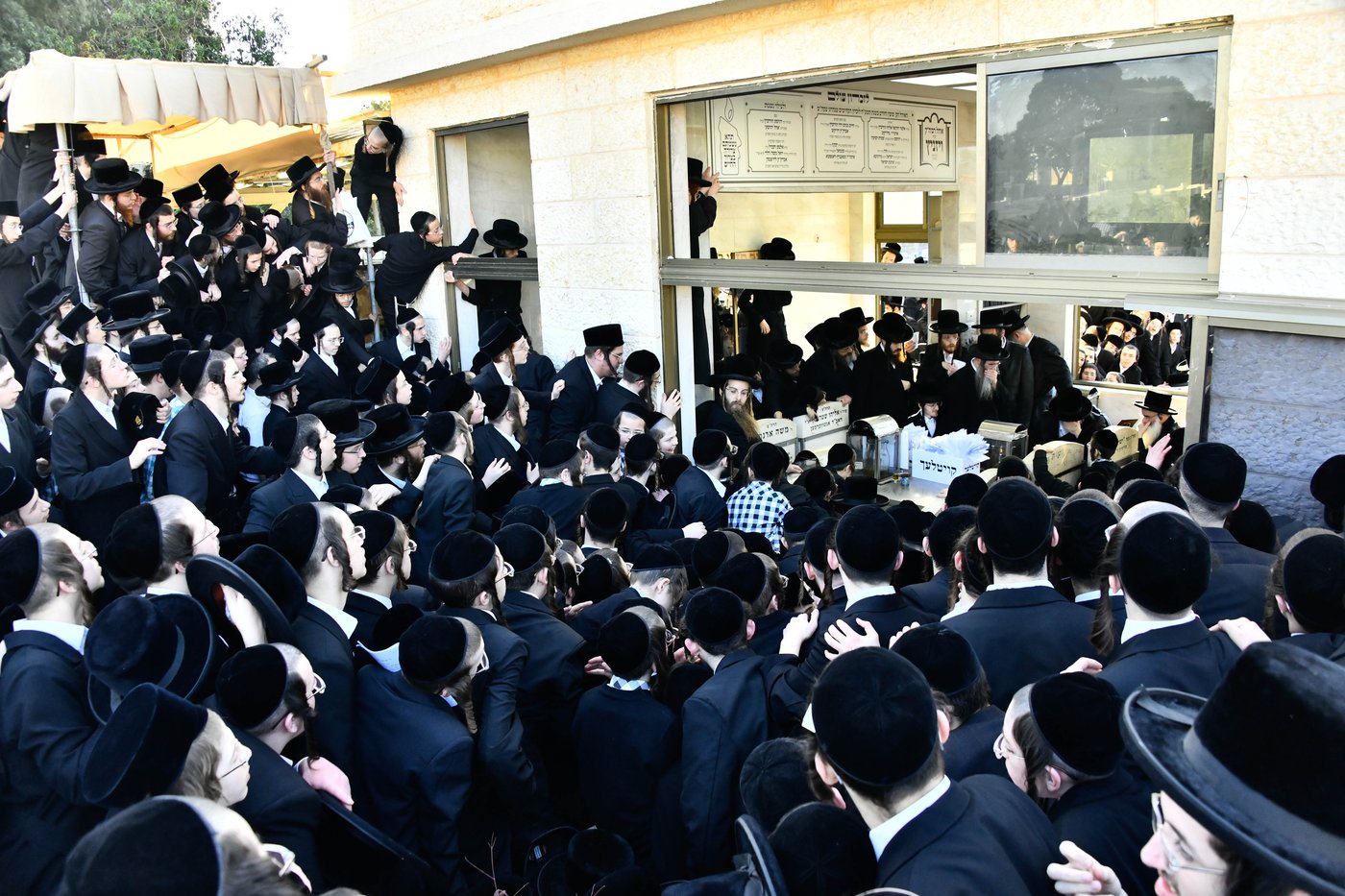 הילולא קדישא בויז'ניץ