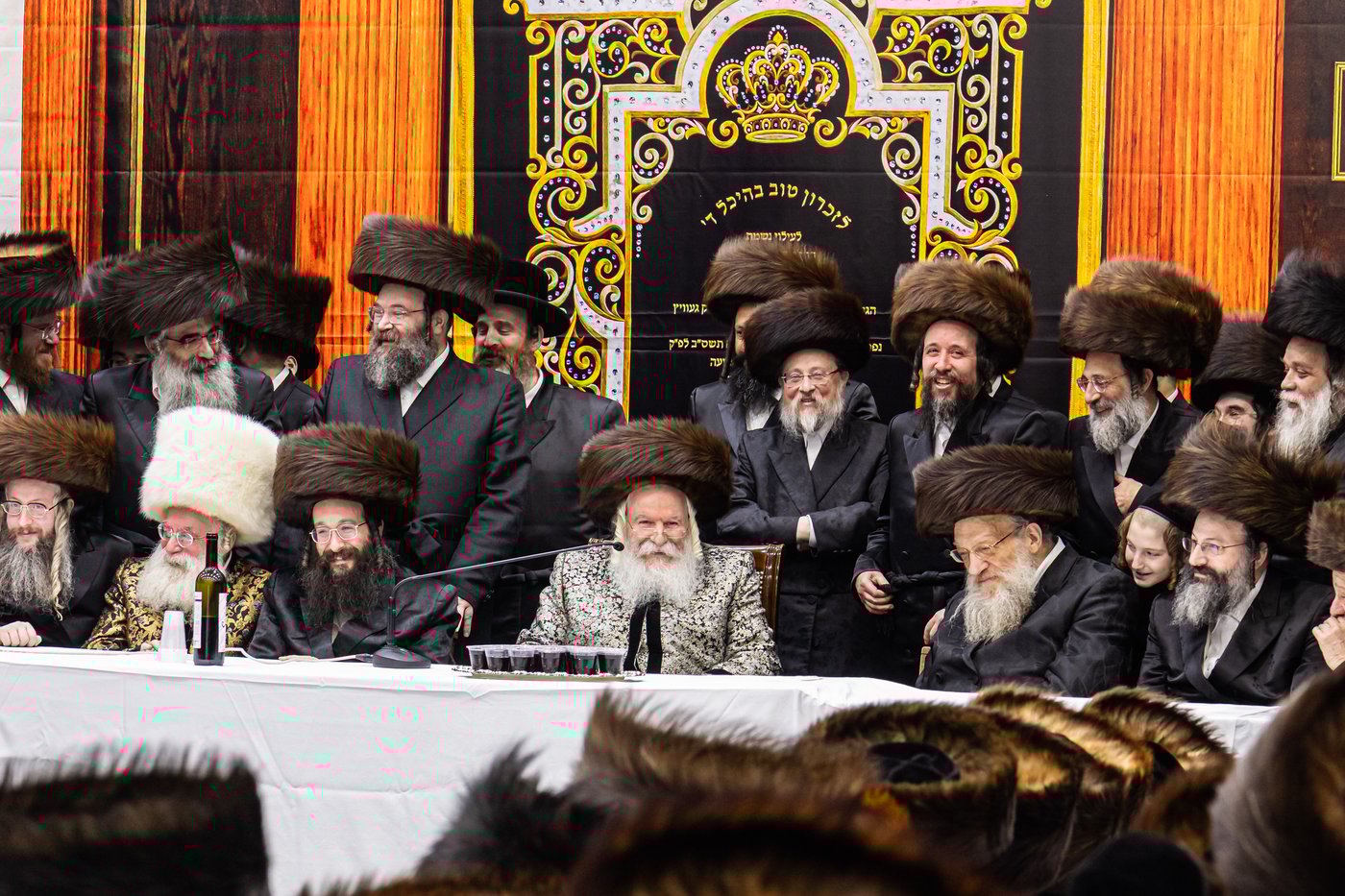 טיש שושן פורים בחצה"ק באבוב