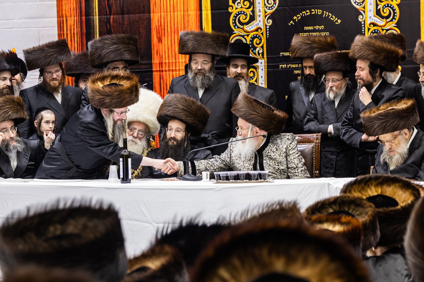 טיש שושן פורים בחצה"ק באבוב