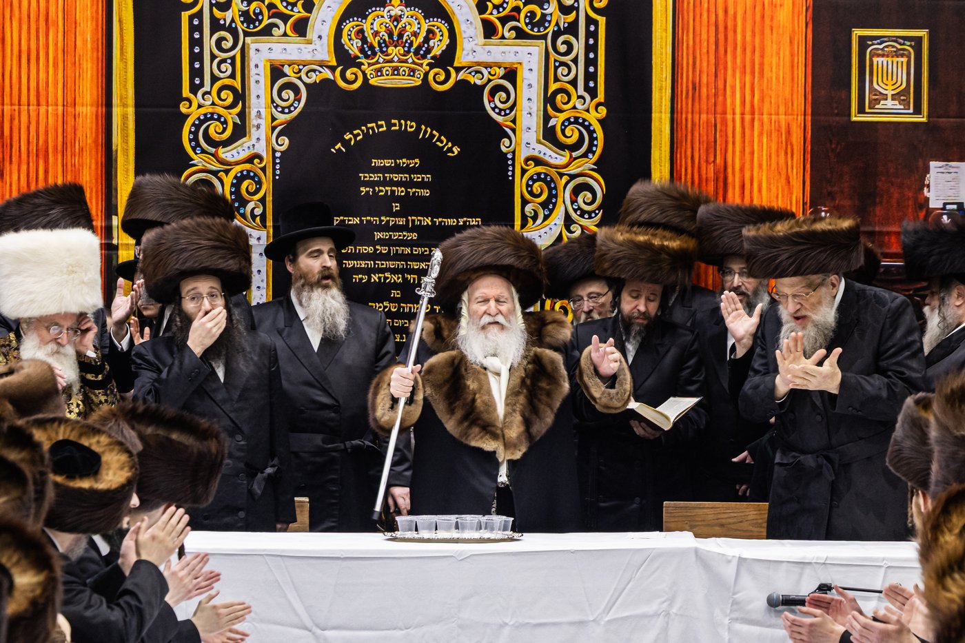 טיש שושן פורים בחצה"ק באבוב