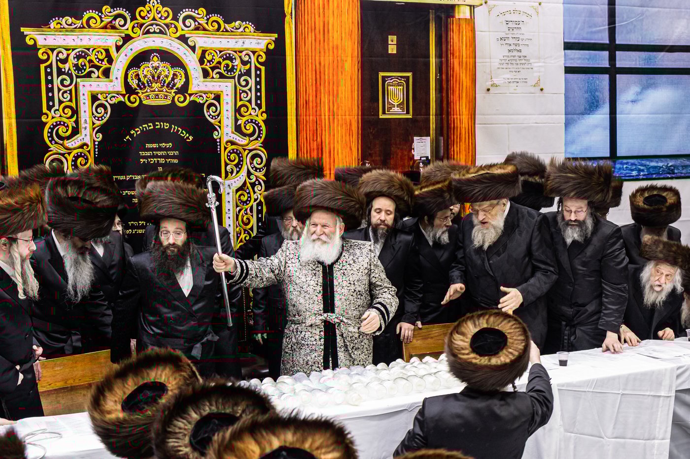 טיש שושן פורים בחצה"ק באבוב