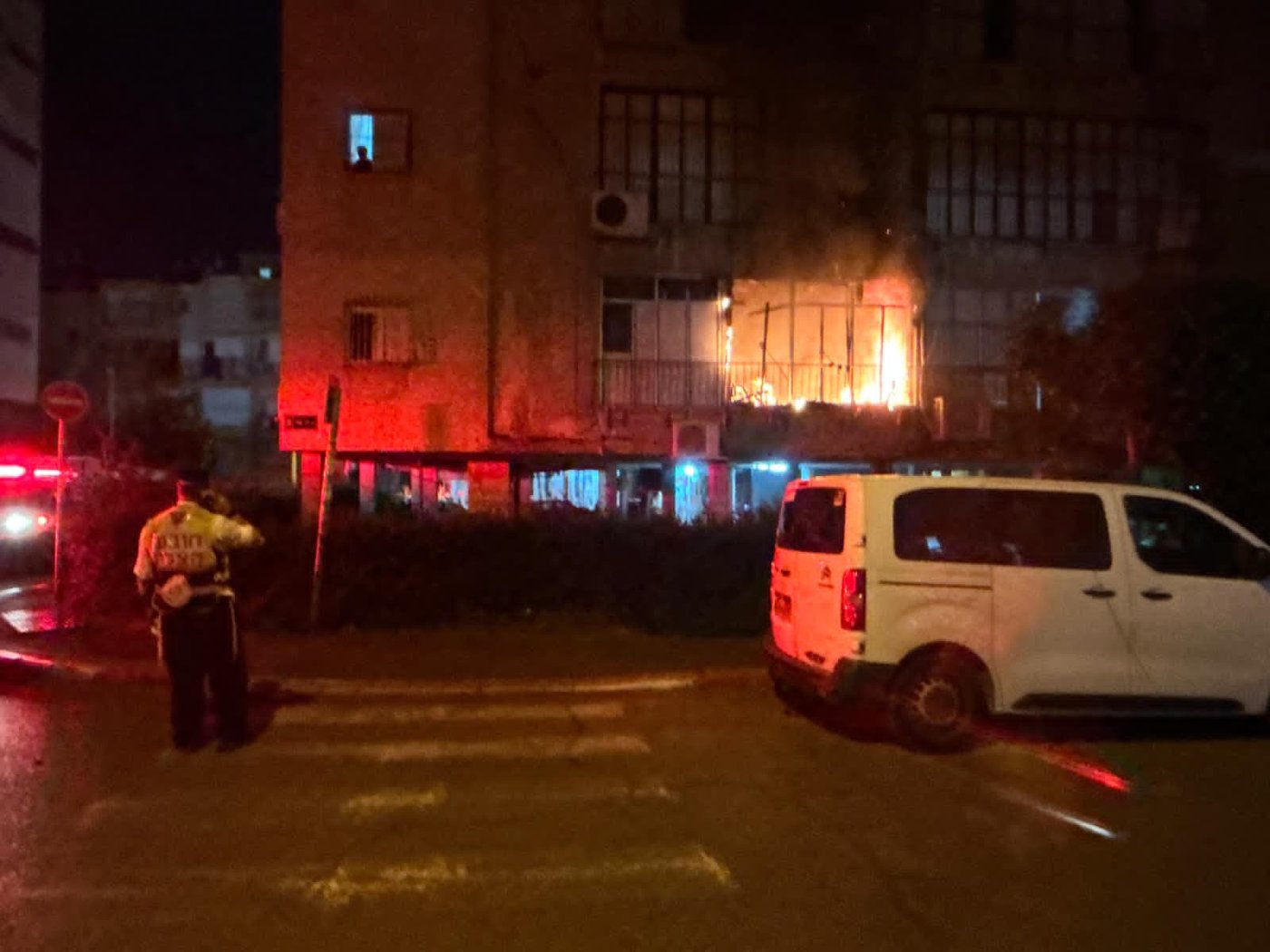 השריפה בבני ברק, הלילה