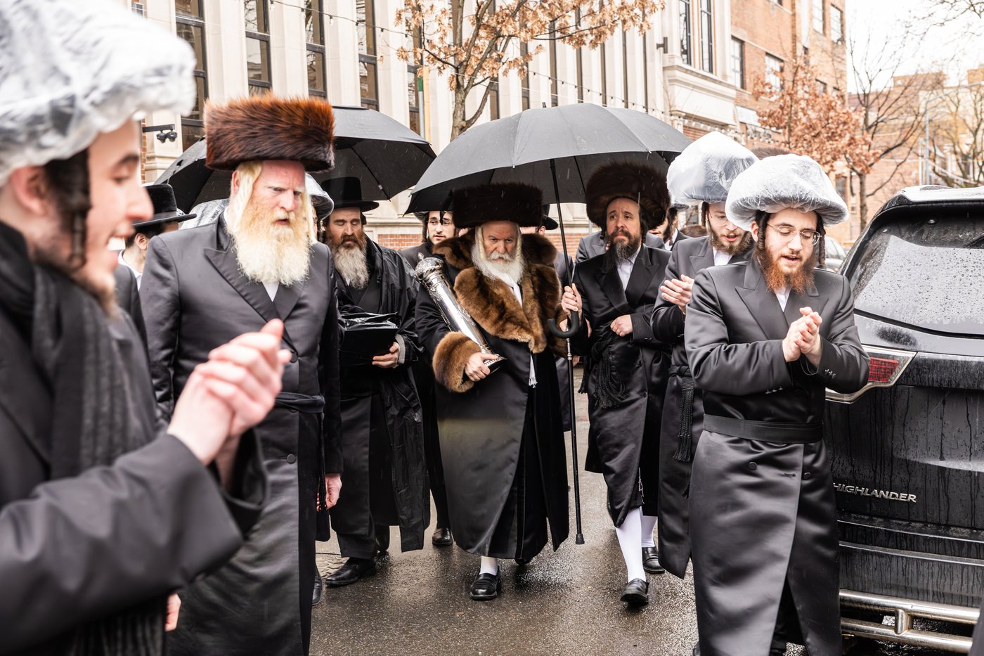 פורים בחצה"ק באבוב