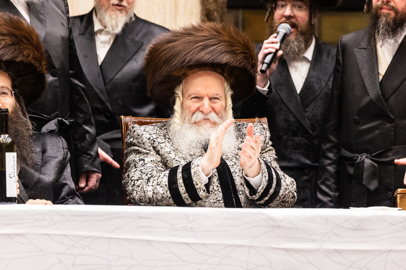 פורים בחצה"ק באבוב