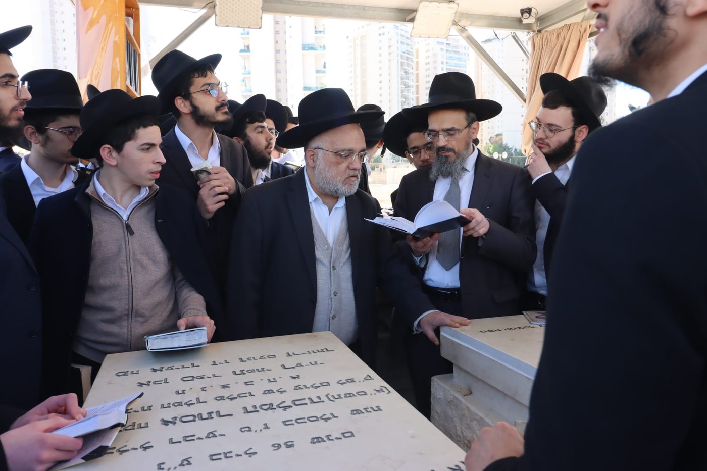 י"א חודש להגר"מ מאזוז זצ"ל 