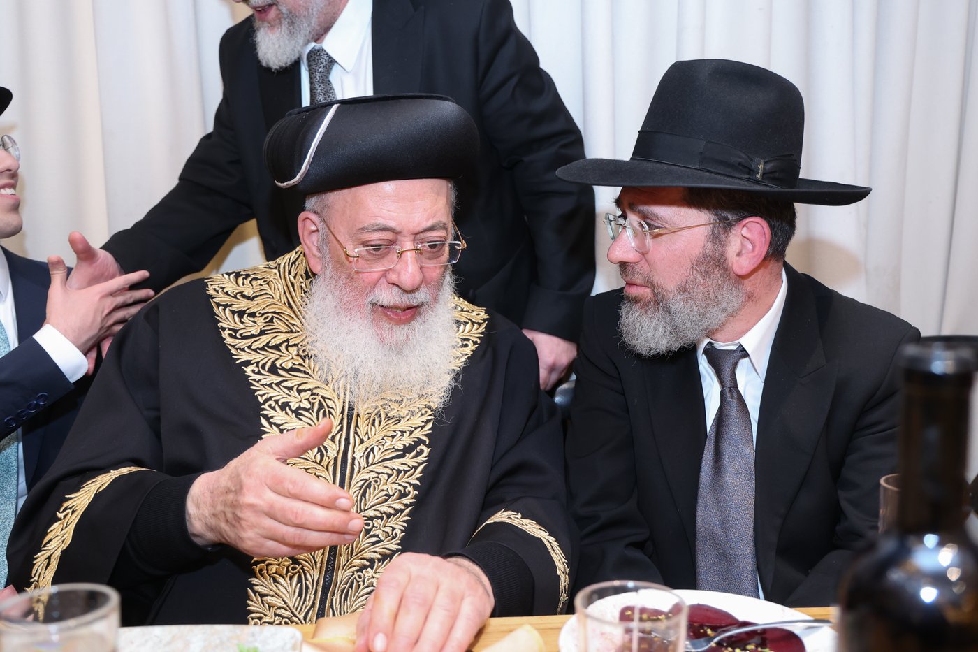 שמחת אירוסי נכדתם המשותפת של הרשל''צים הגר"י יוסף והגרש"מ עמאר