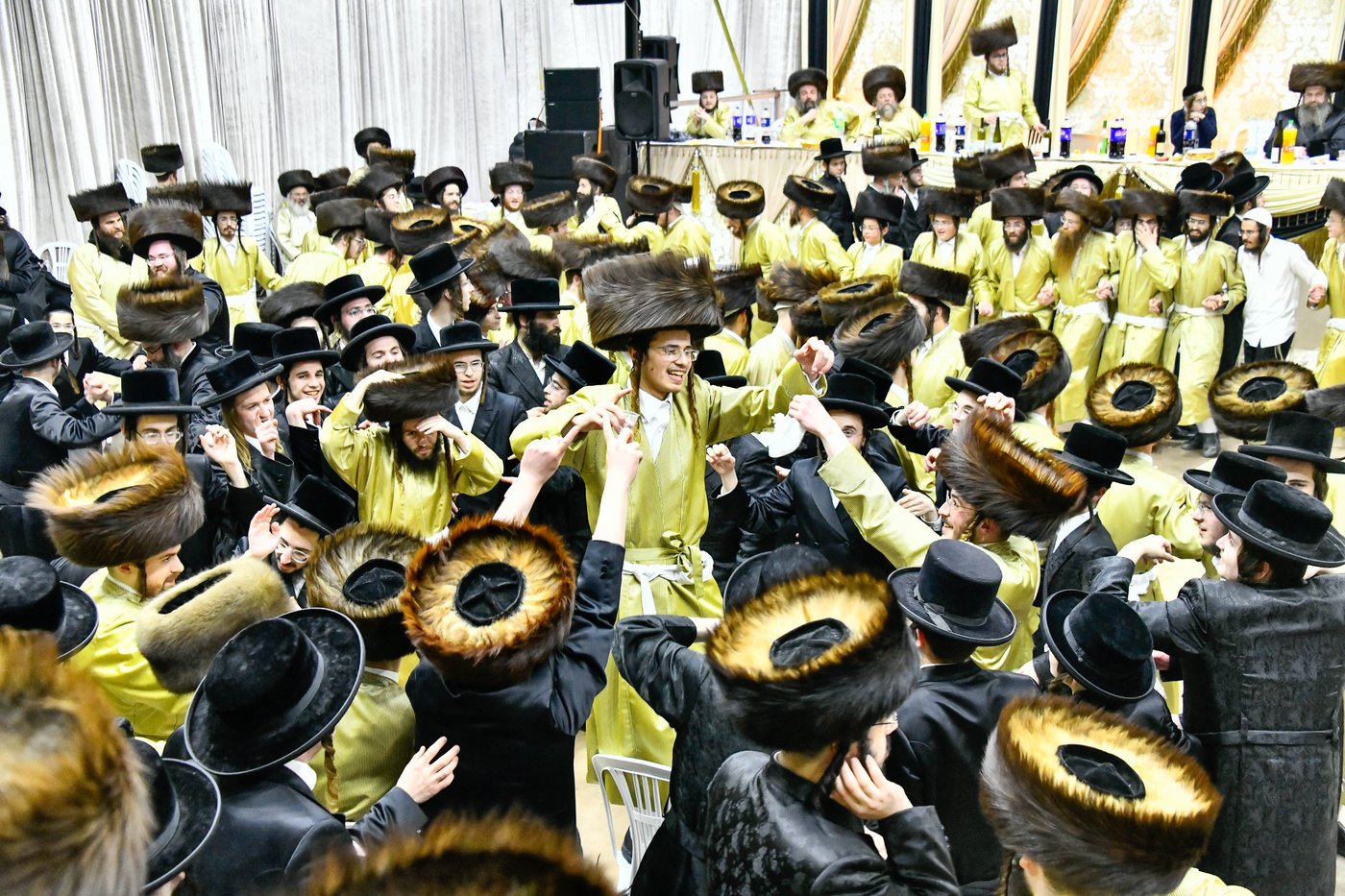 שמחת בית תולדות אברהם יצחק - מאקאווא