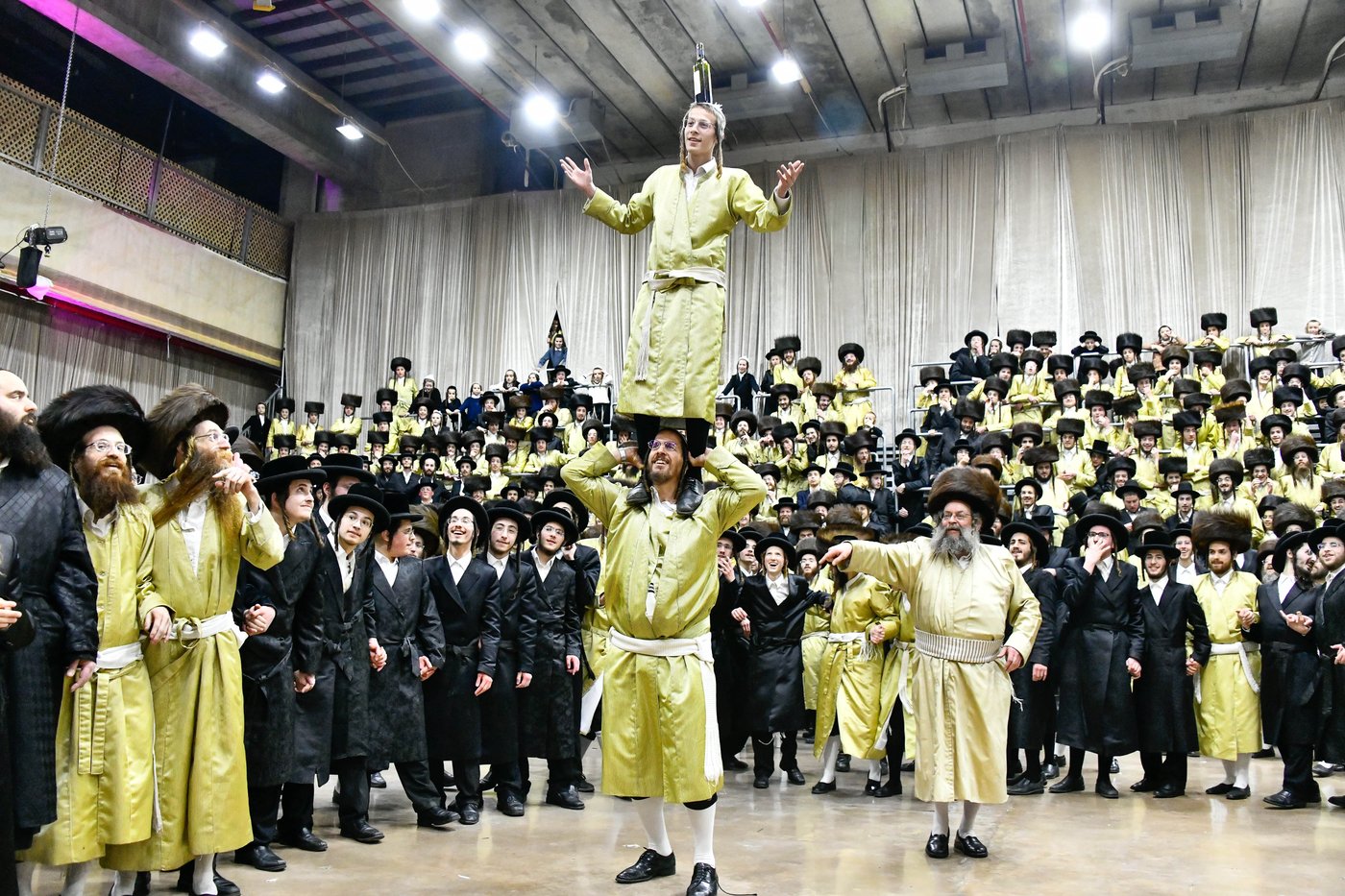 שמחת בית תולדות אברהם יצחק - מאקאווא