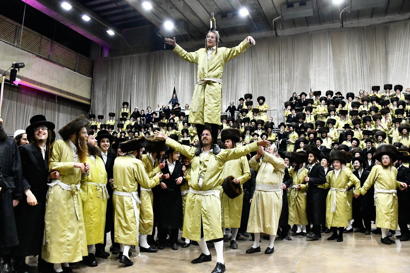 שמחת בית תולדות אברהם יצחק - מאקאווא