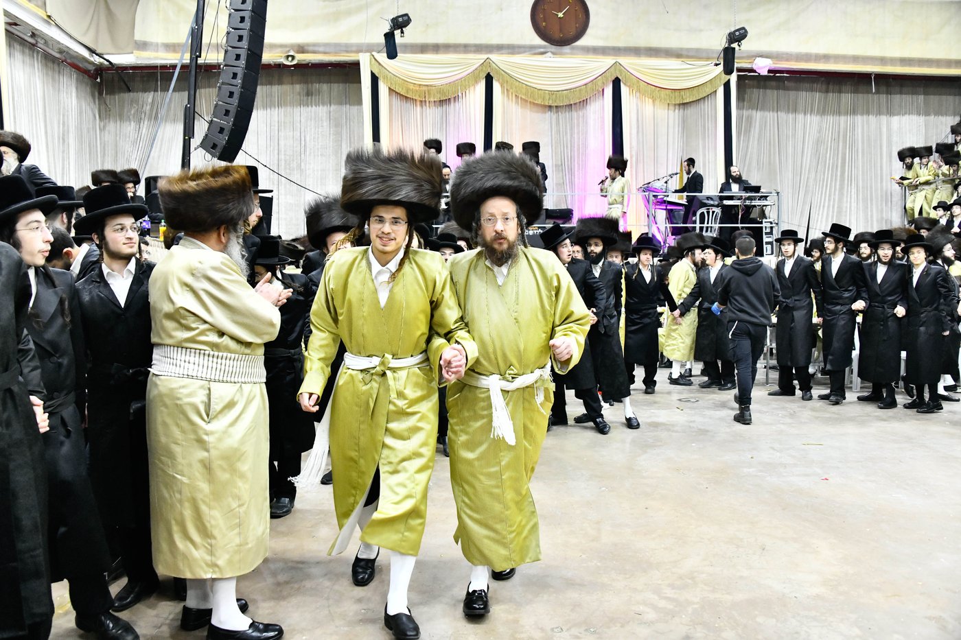 שמחת בית תולדות אברהם יצחק - מאקאווא