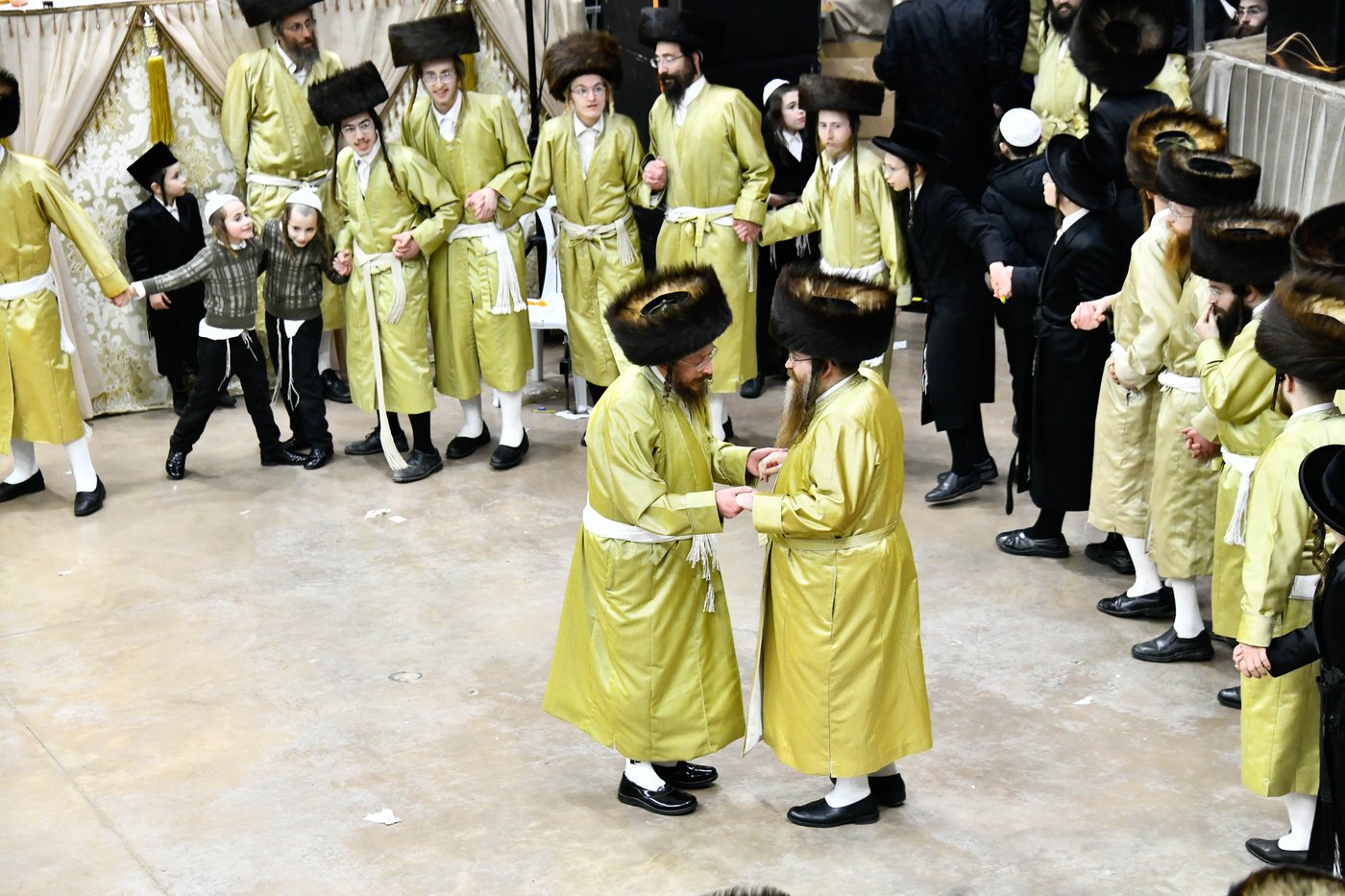 שמחת בית תולדות אברהם יצחק - מאקאווא