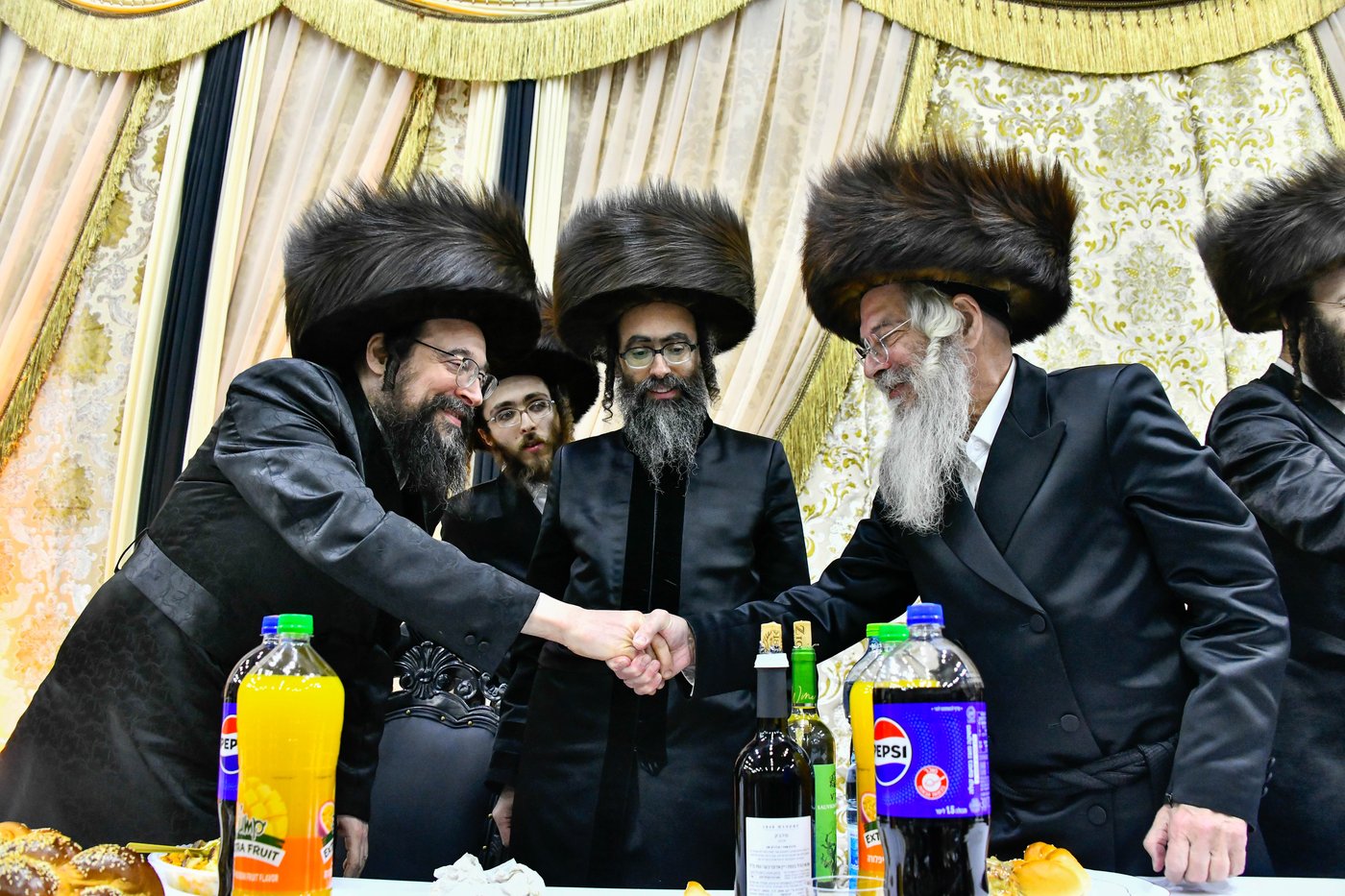 שמחת בית תולדות אברהם יצחק - מאקאווא