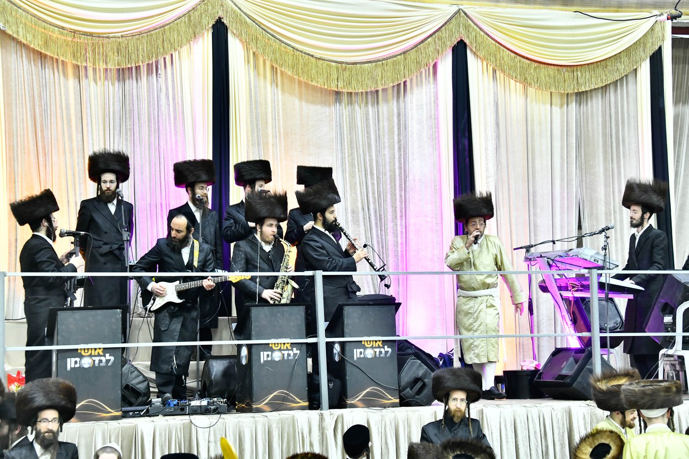 שמחת בית תולדות אברהם יצחק - מאקאווא