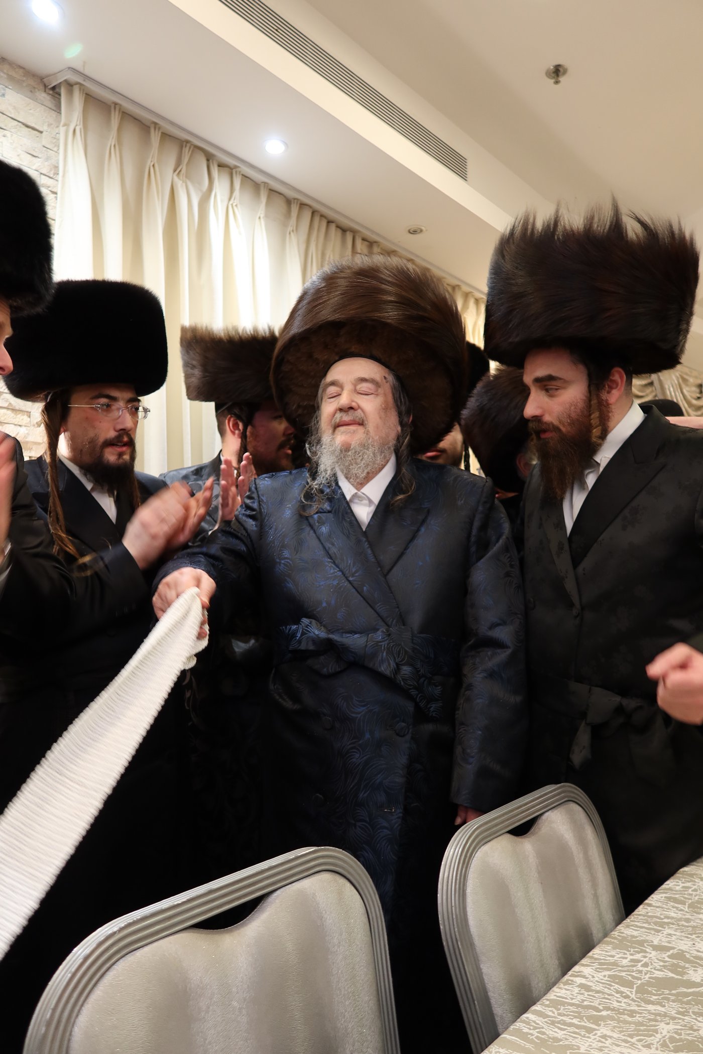 שמחת נישואי נין הגה"צ רבי יעקב מאיר שכטר