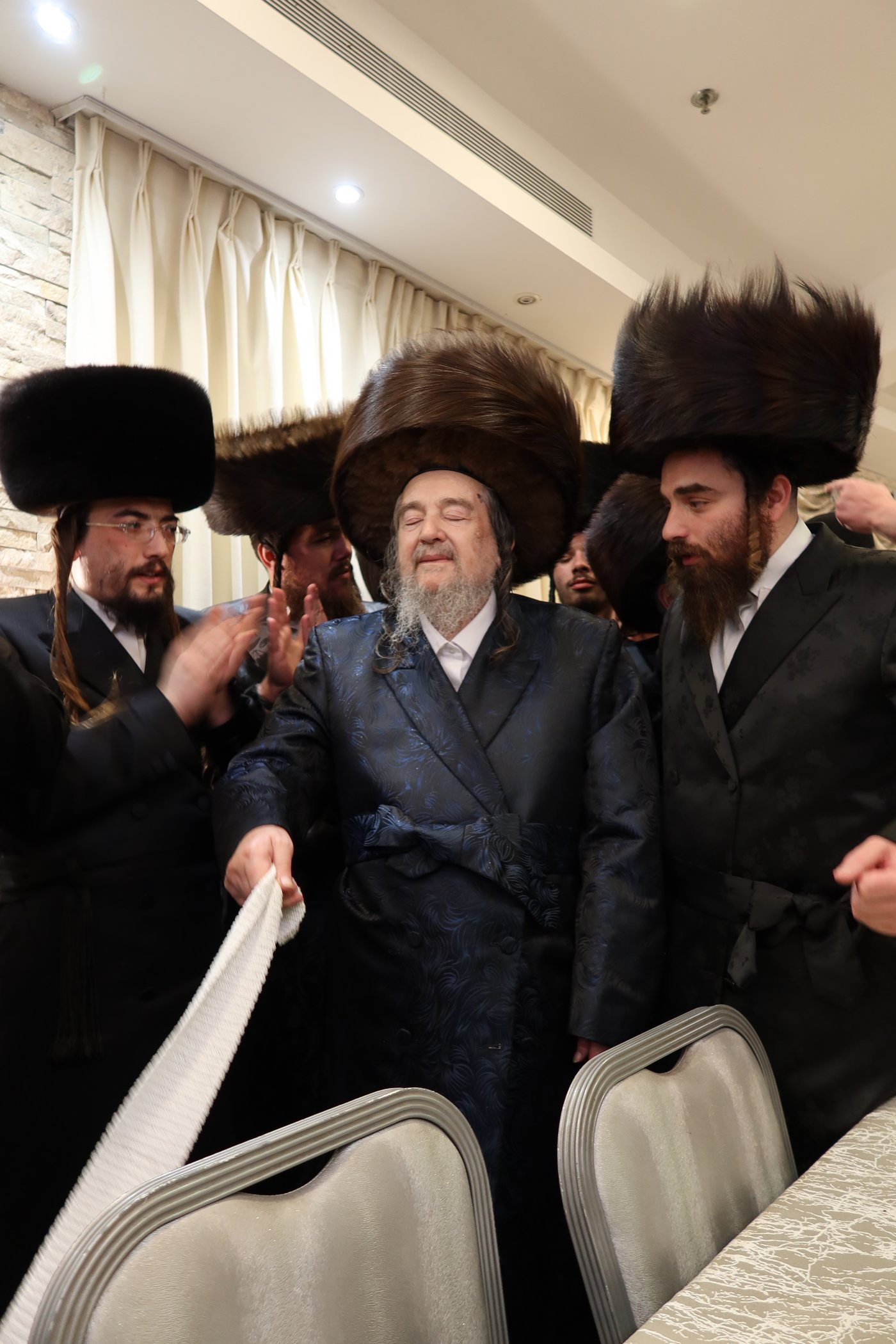 שמחת נישואי נין הגה"צ רבי יעקב מאיר שכטר