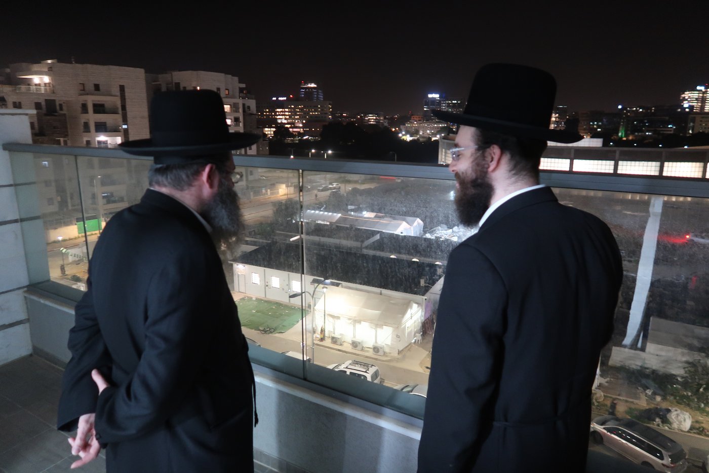 הגר"ז זילברשטיין בביקור במתחם הסופרים