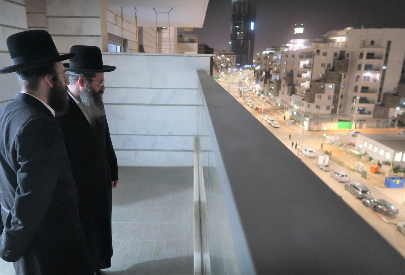 הגר"ז זילברשטיין בביקור במתחם הסופרים