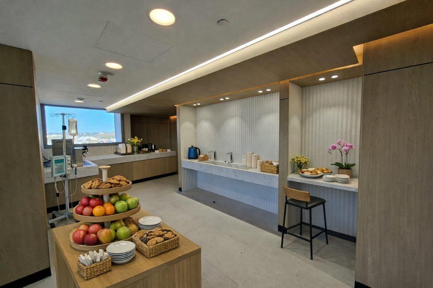 האדמו"ר מצאנז בחנוכת מחלקת יולדות ממוגנת במרכז הרפואי צאנז