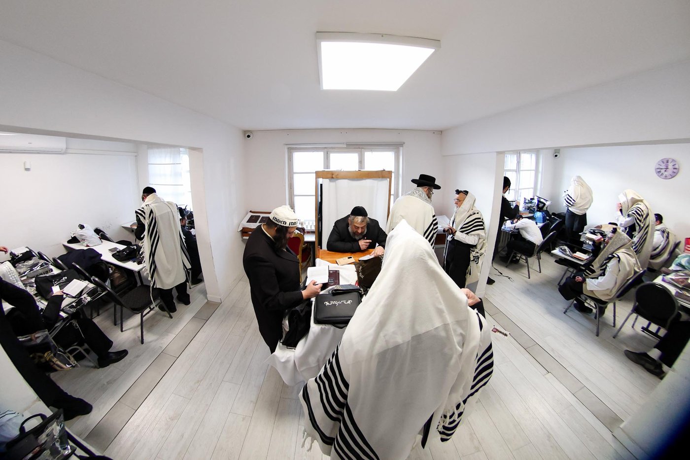 מראות ליז'ענסק תשפ"ו