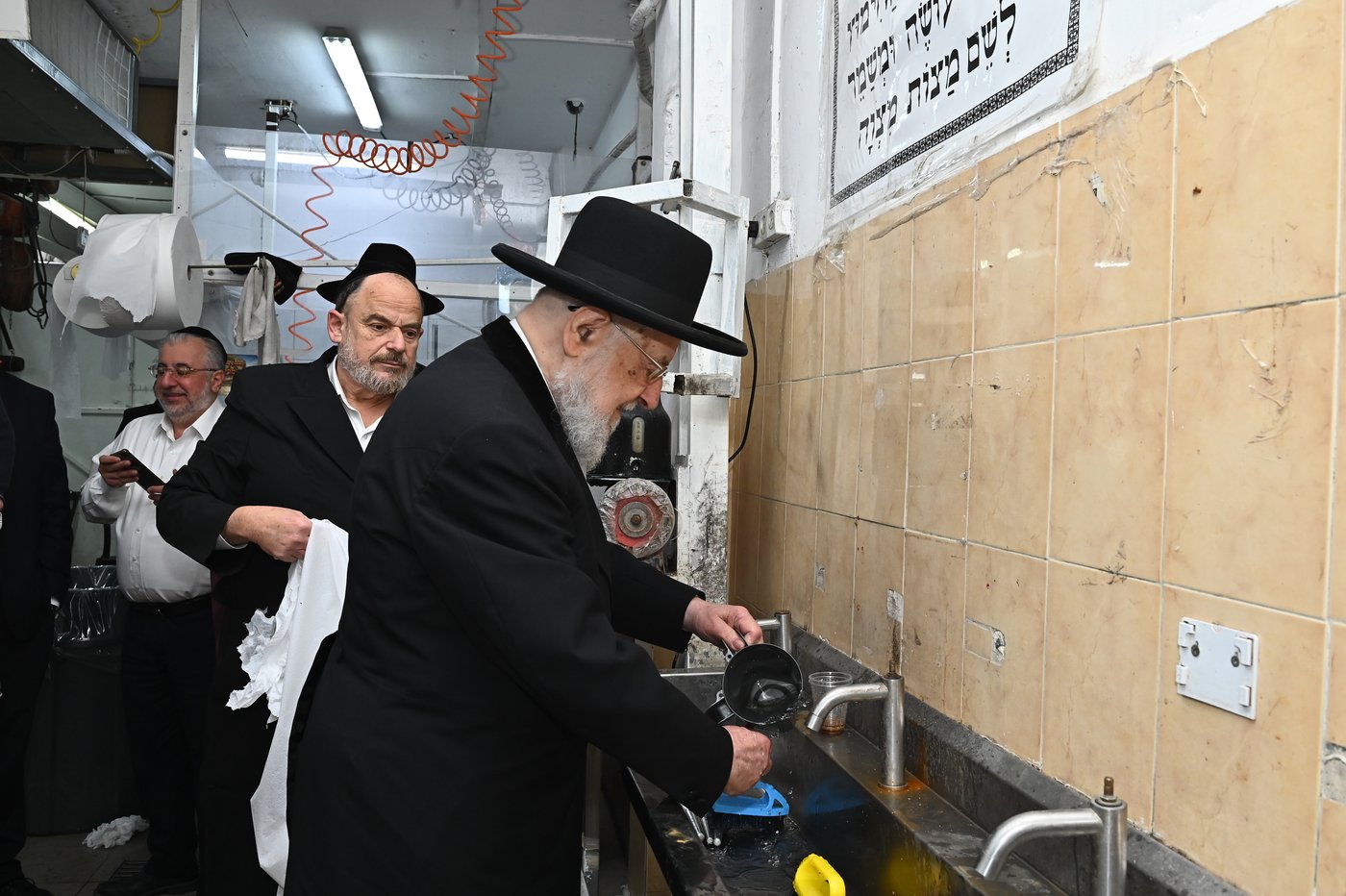 הגרי"מ לאו באפיית מצות