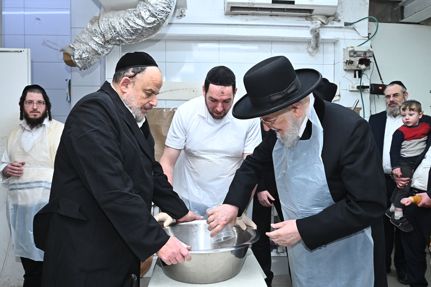 הגרי"מ לאו באפיית מצות