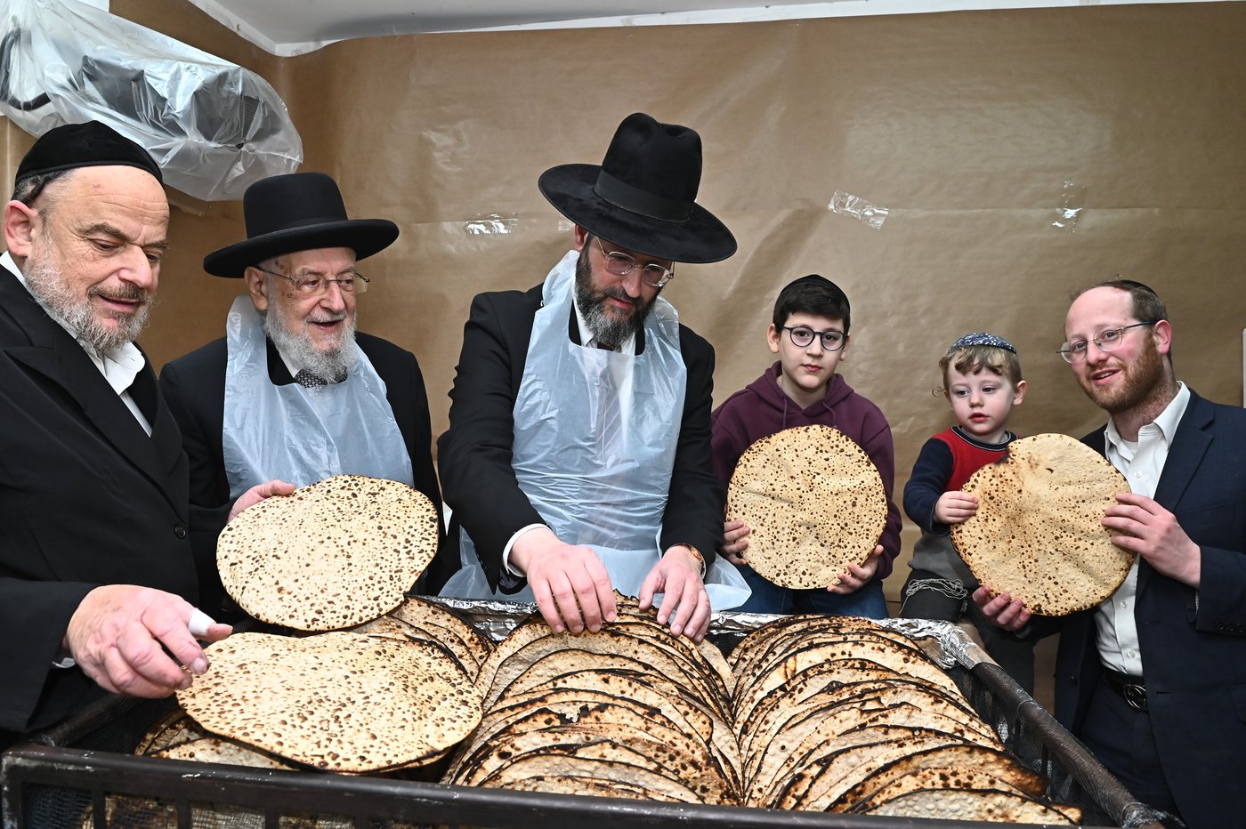 הגרי"מ לאו באפיית מצות
