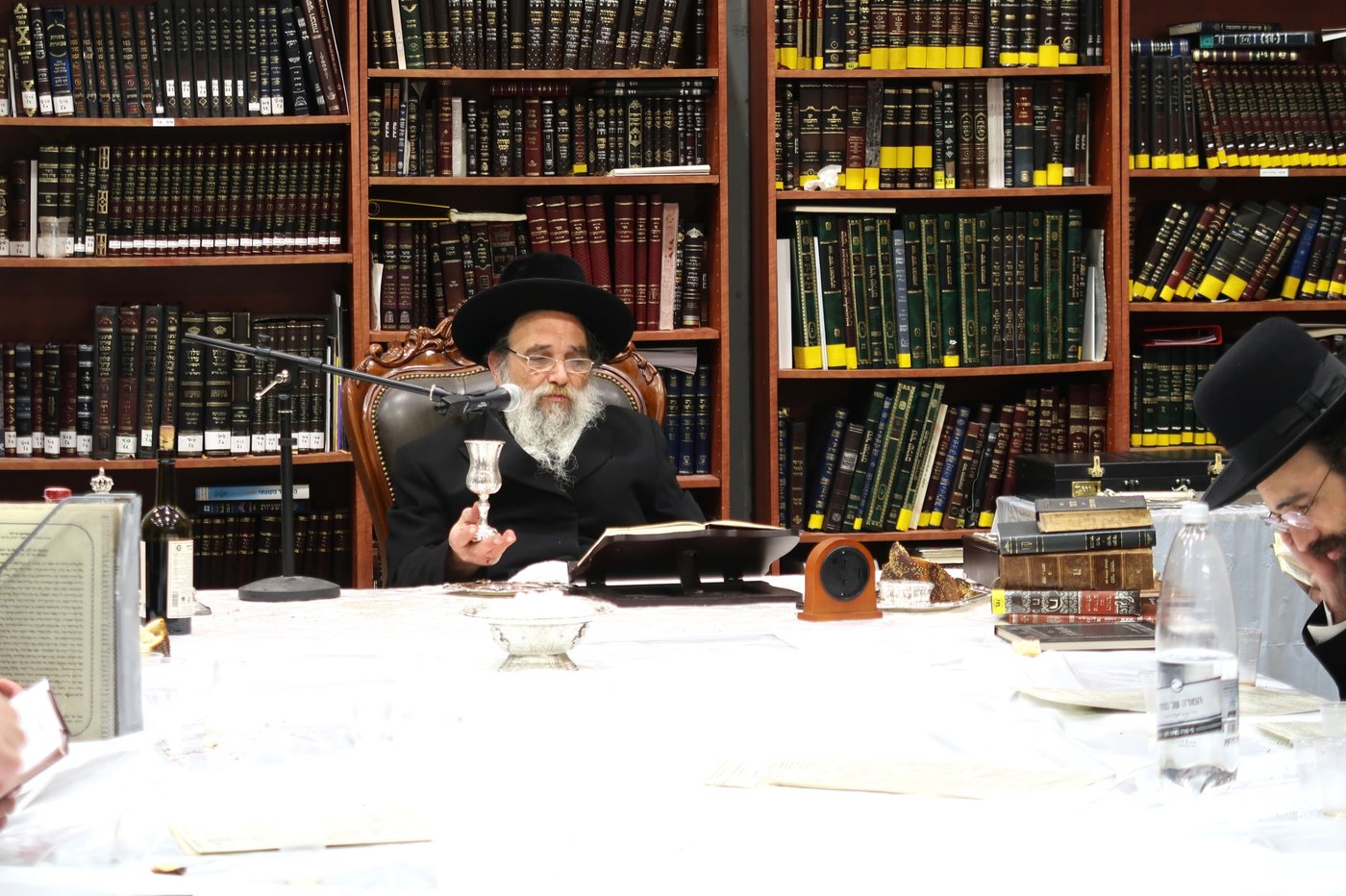 האדמו"ר מאשלג בעל ה"בני היכלא" בטיש כ"א אדר