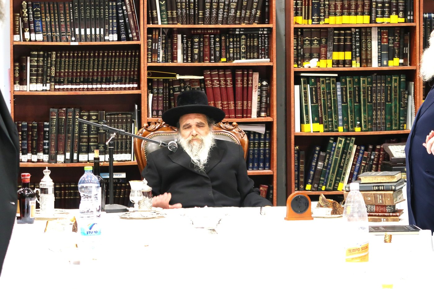 האדמו"ר מאשלג בעל ה"בני היכלא" בטיש כ"א אדר