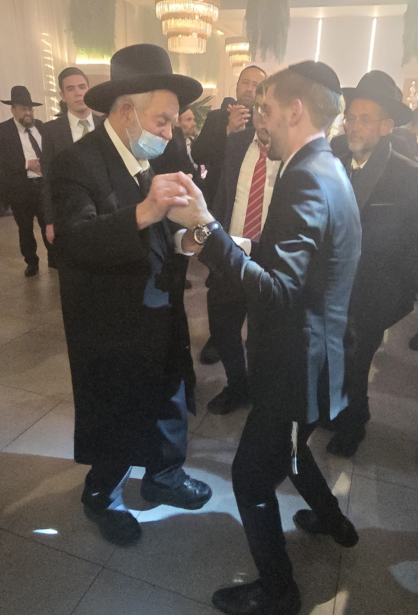 שמחת נישואי נכד הגאון רבי יצחק כהן