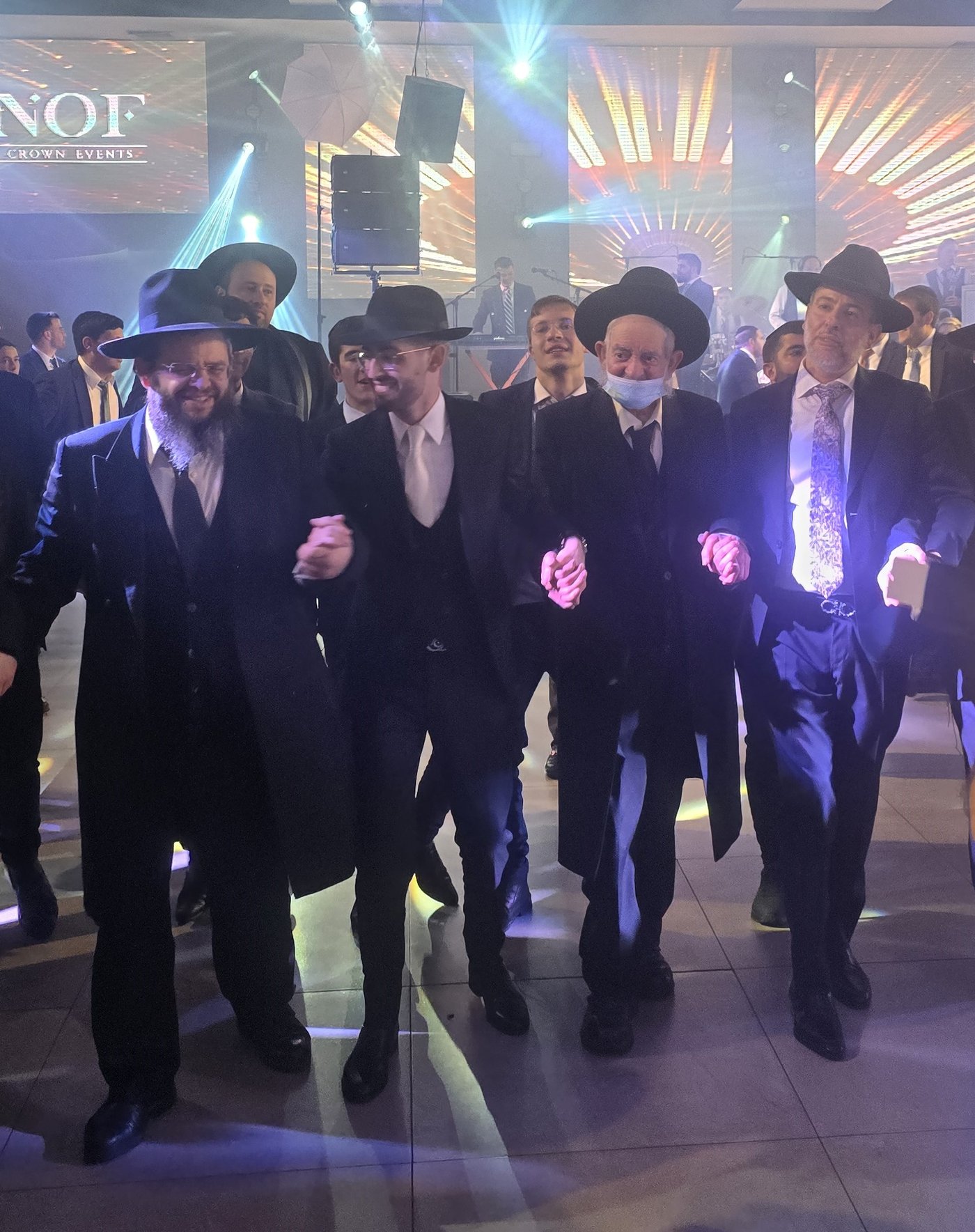 שמחת נישואי נכד הגאון רבי יצחק כהן