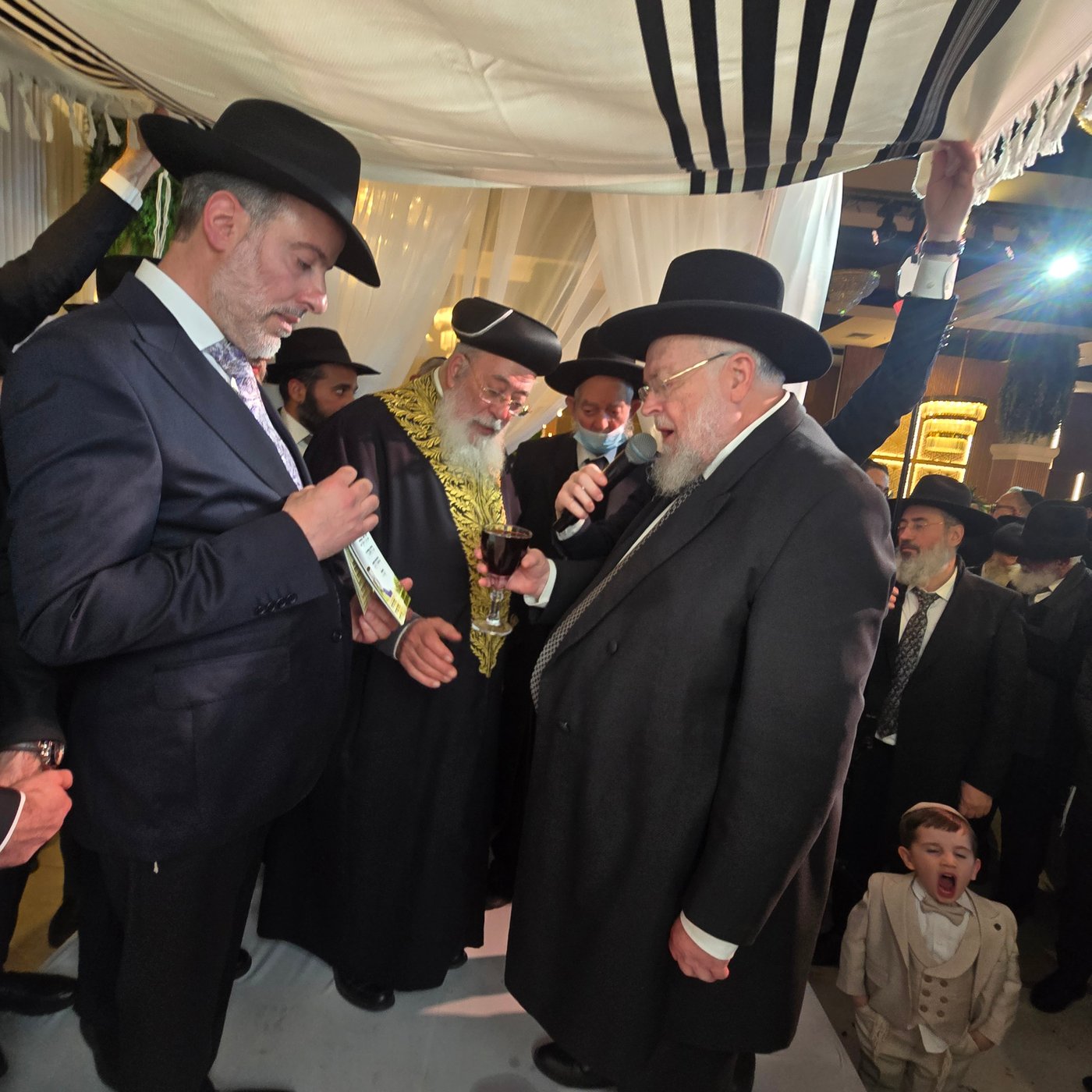 שמחת נישואי נכד הגאון רבי יצחק כהן