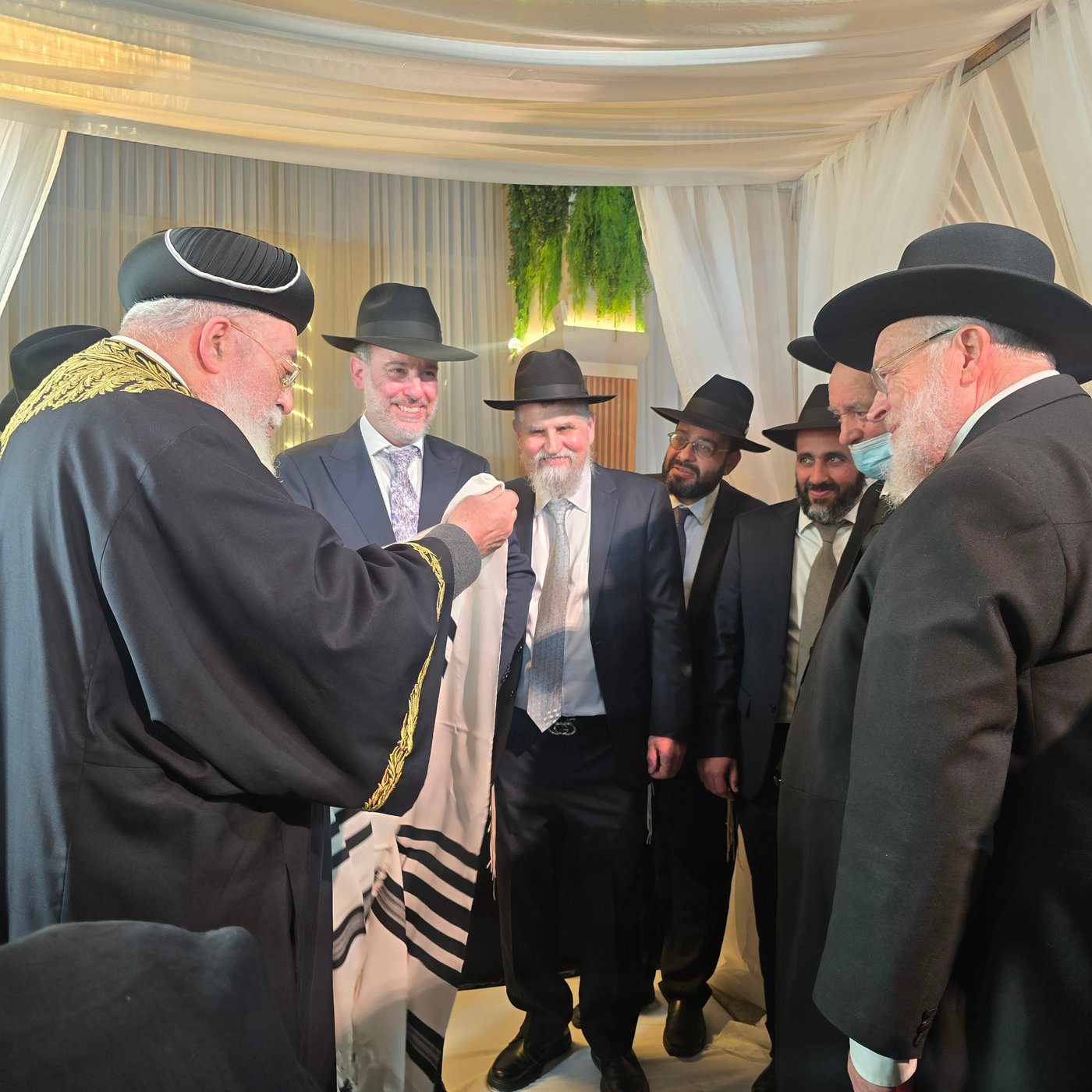 שמחת נישואי נכד הגאון רבי יצחק כהן