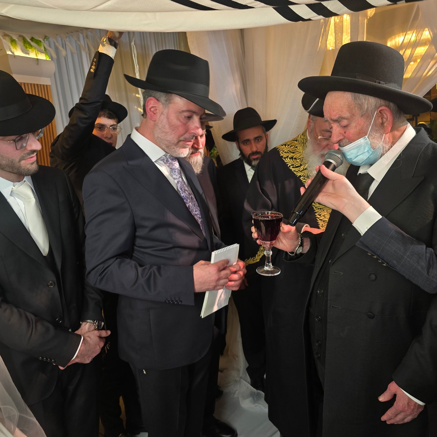 שמחת נישואי נכד הגאון רבי יצחק כהן