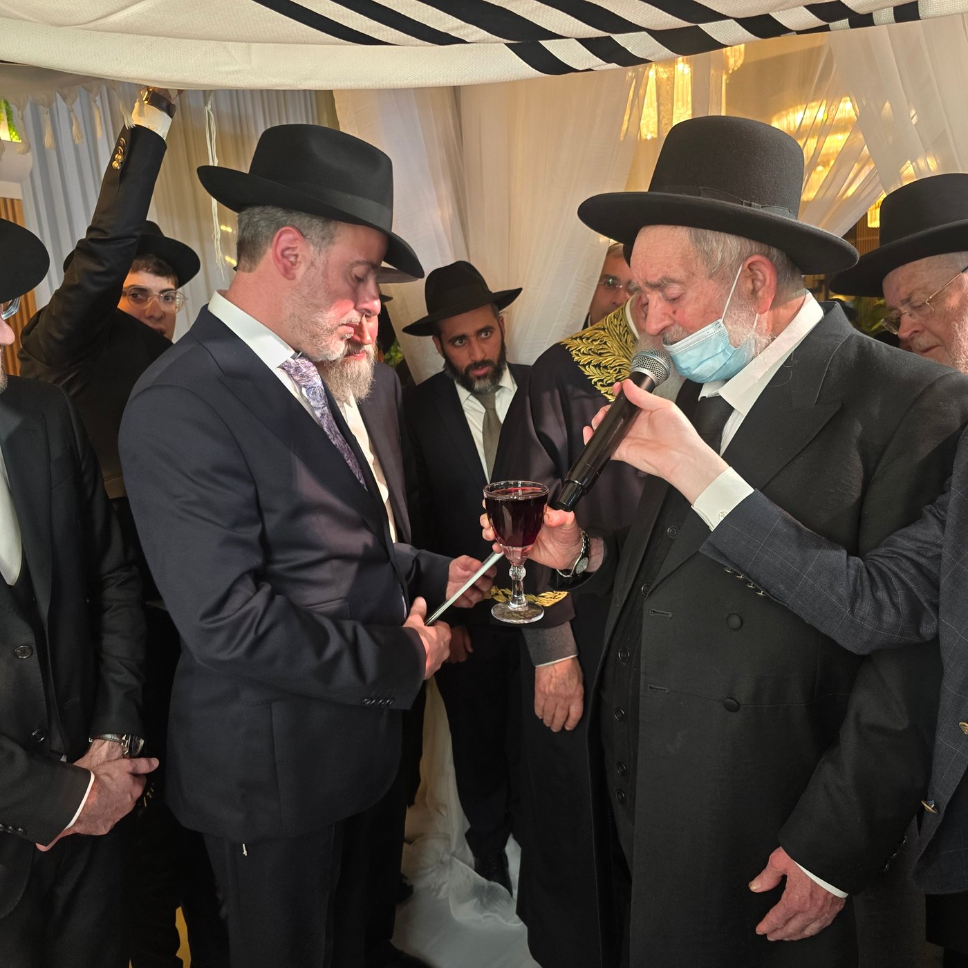 שמחת נישואי נכד הגאון רבי יצחק כהן