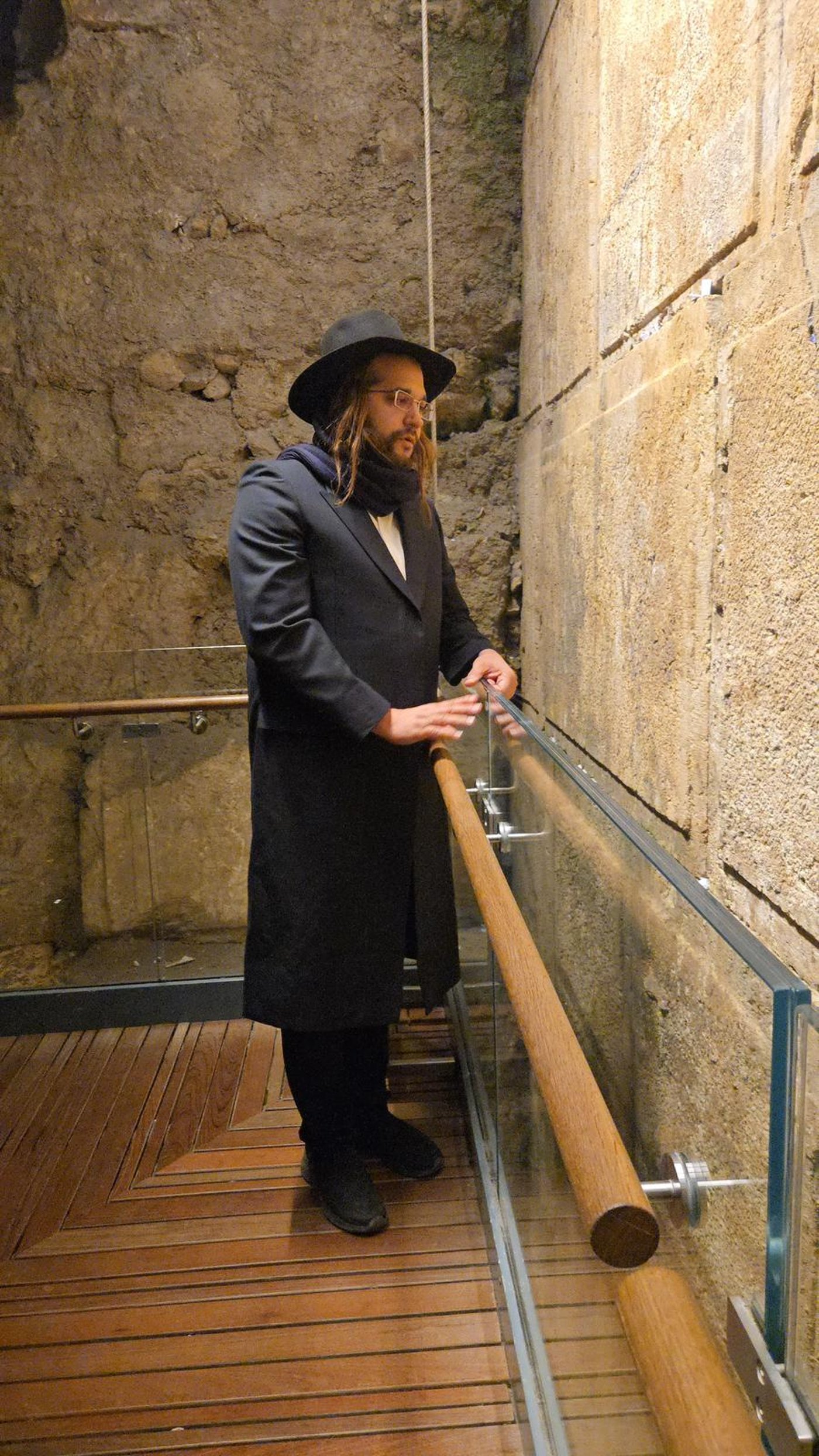 בצל המלחמה: הגאון הינוקא תפילה מיוחדת בירושלים