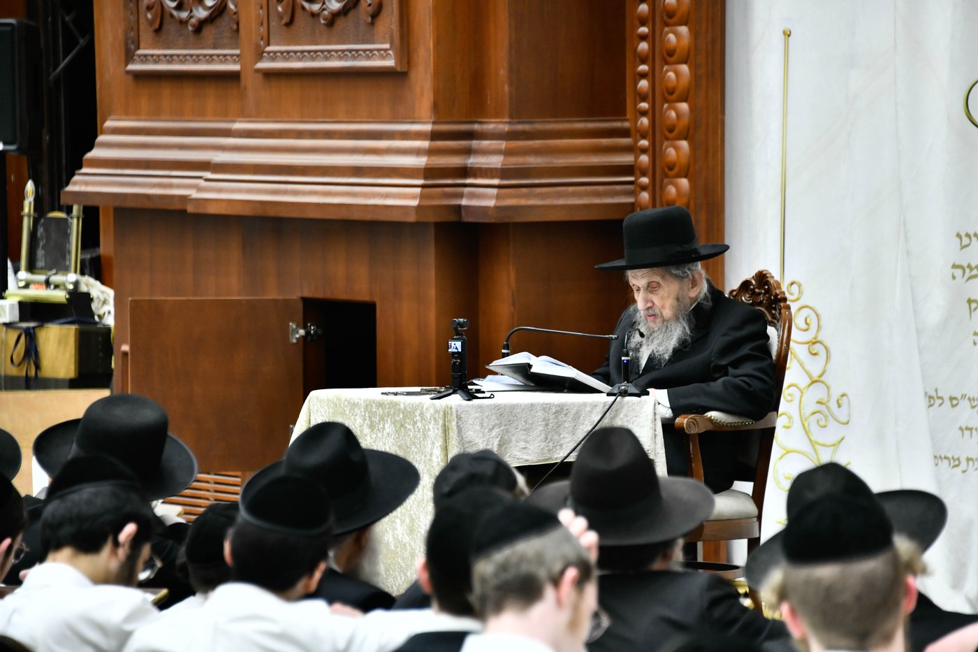 הגר"ד לנדו בשיחה בישיבת בית מדרש עליון